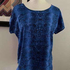 Violet + Claire Blue/Black Snakeskin Top S